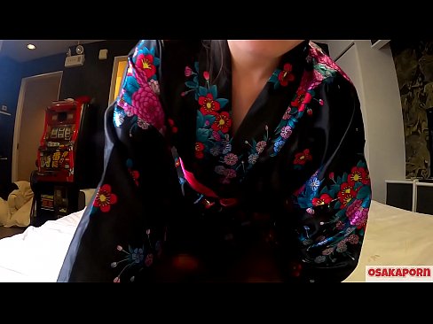 ❤️ Keçika ciwan a cosplay ji seksê hez dike ku bi orgazmê bi şûjinek di hespêk û blowjob de. Keçika Asyayî ya bi pisîka porî û bi cil û bergên kevneşopî yên Japonî di vîdyoya amator de ku masturbasyona bi pêlîstokên qijikê nîşan dide. Sakura 3 OSAKAPORN. ️❌ Pornoya malê li porno ku.porn-evooli.ru ❌️❤